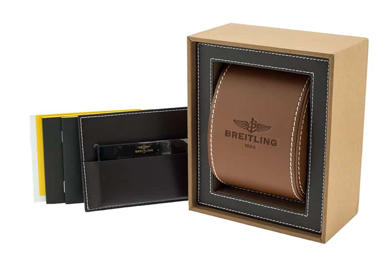 Breitling Avenger II GMT A32390